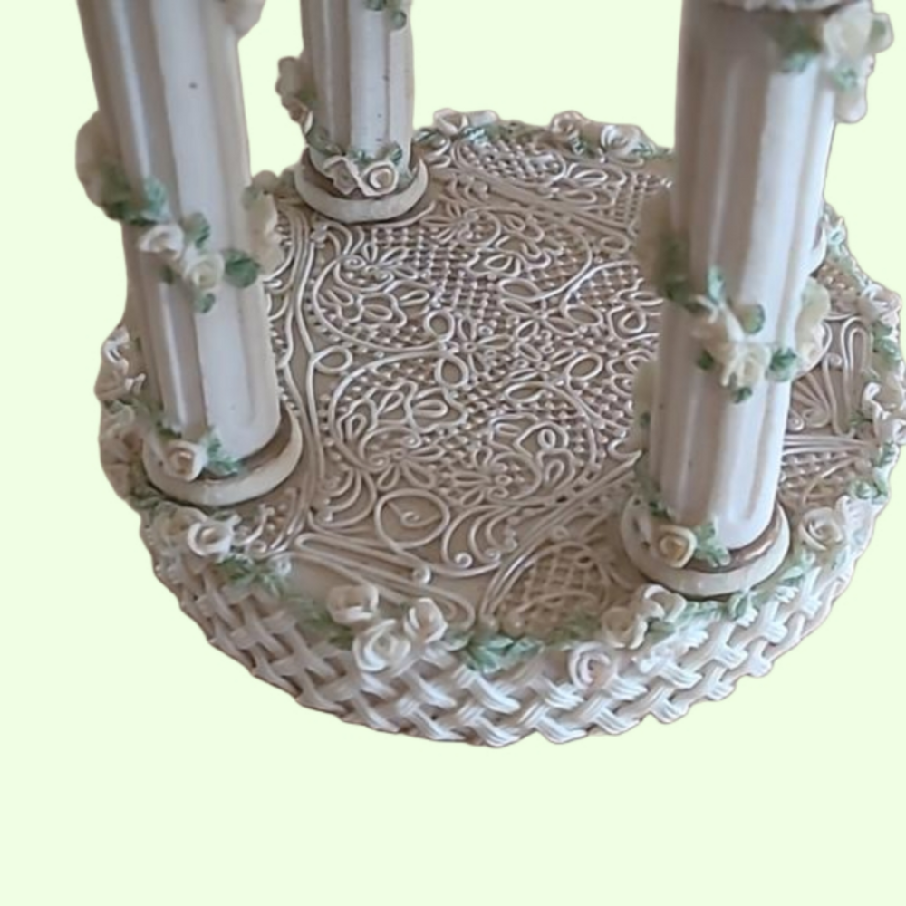 Vintage Lillian Rose cake top gazebo with Doves. Bridal core - Picture 3 of 4
